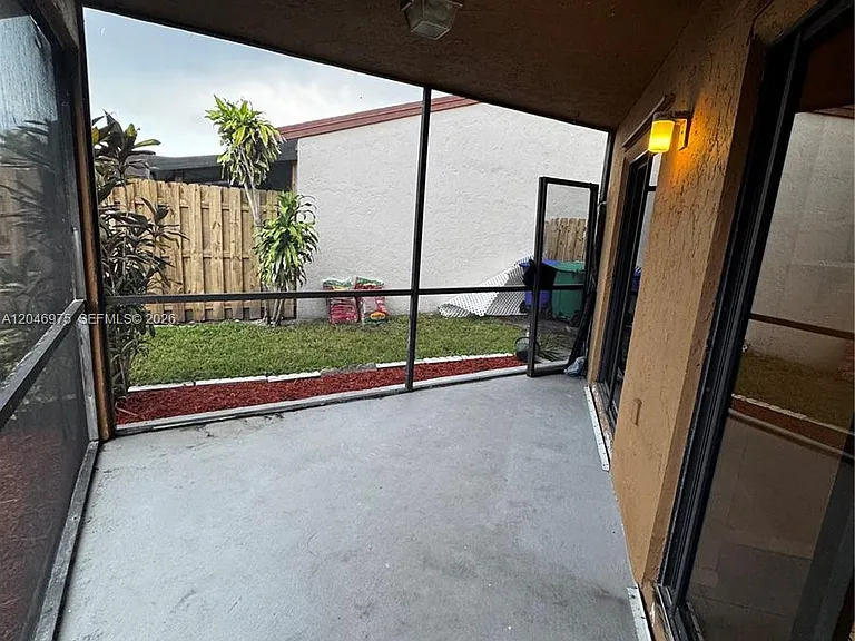 951 SW 109th Ave — Photo 10