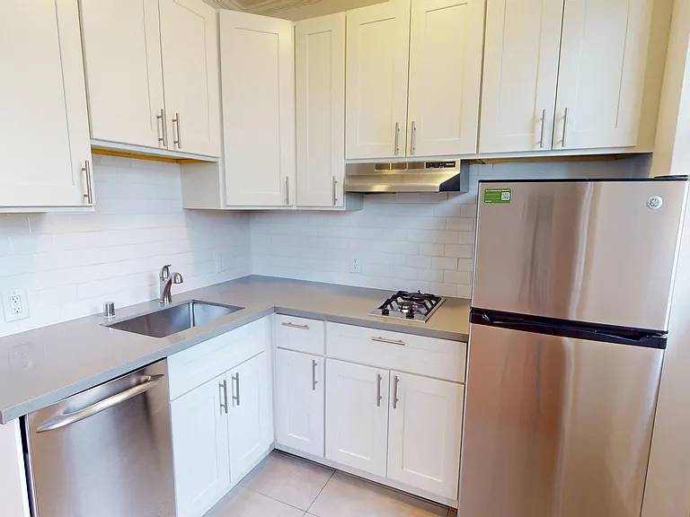 685 Geary Street — Photo 3