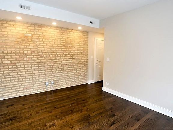4th image of 2228 N Sawyer Ave APT 1W
