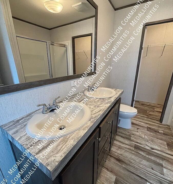 1st image of 120 Oak Run