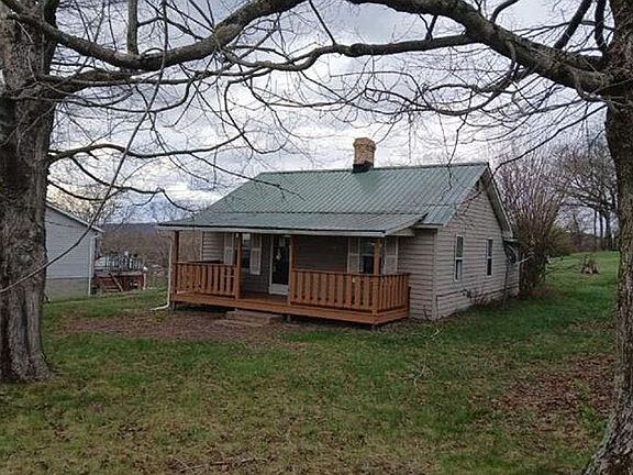 2nd image of 404 Old Elderton Hill Rd
