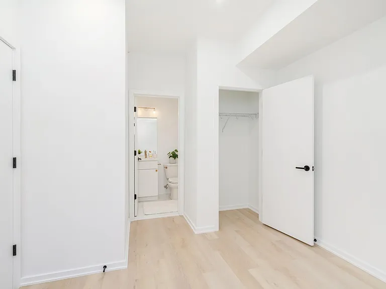 1627 Fontain St #PENTHOUSE — Photo 35