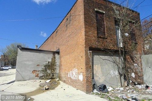5th image of 1801 N Longwood St