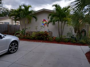 2106 Olentary St #6, Sarasota, FL 34231
