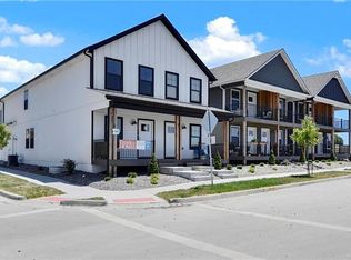 1127 S Minton Rd #B, Independence, MO 64056