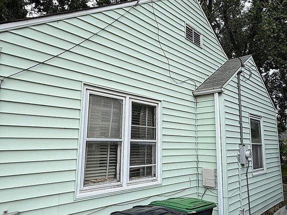 2nd image of 10 W 37th Ave