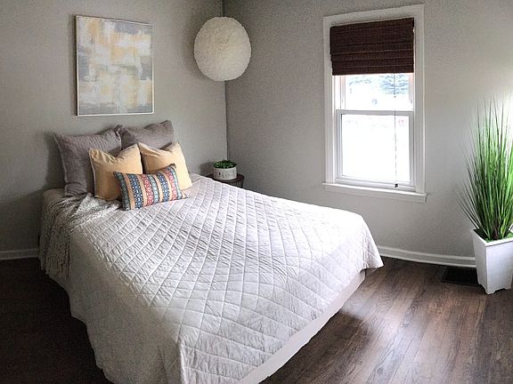 5th image of 2209 Dawson Ave NE