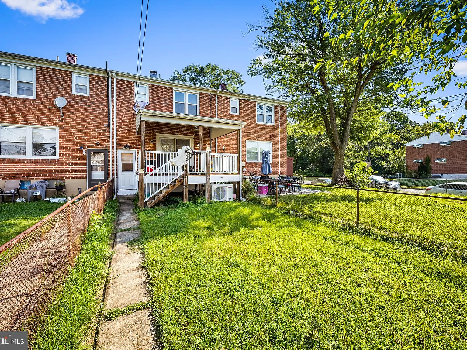 2 bed, 1.5 bath, 1485 sqft, $2,200 — Photo 4