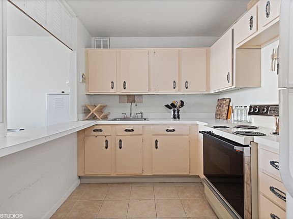 5th image of 5415 N Sheridan Rd APT 5305