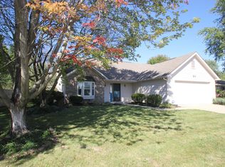 3742 Crickwood Dr, Indianapolis, IN 46268