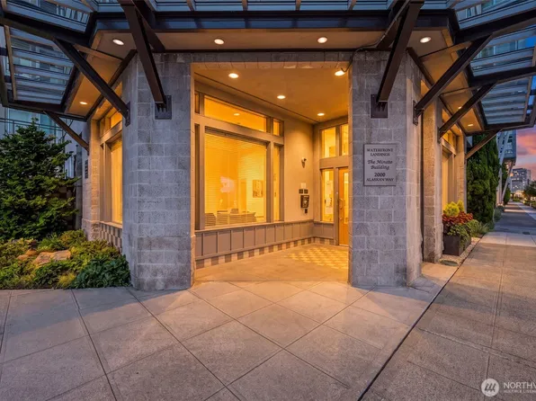 2000 Alaskan Way #456, Seattle, WA 98121
