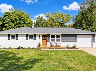 112 Caroline St, Morton, IL 61550