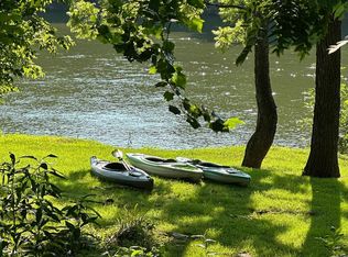 1 River Forest Ln, Harpers Ferry, WV 25425