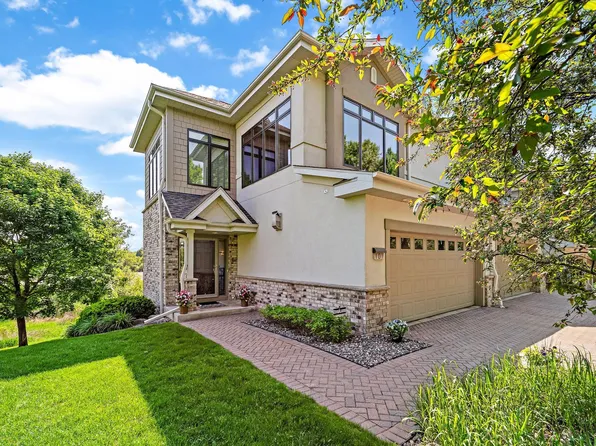 101 Willoughby Way E, Minnetonka, MN 55305