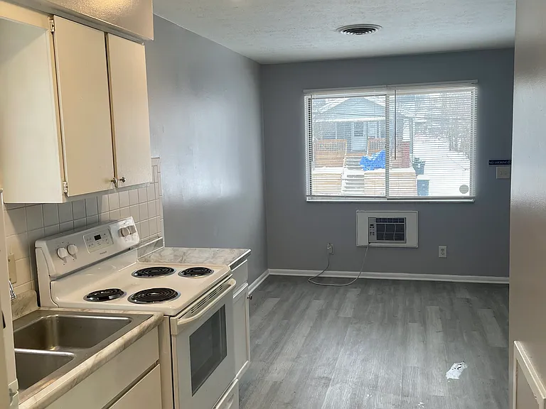 595 Brown St #2 — Photo 39