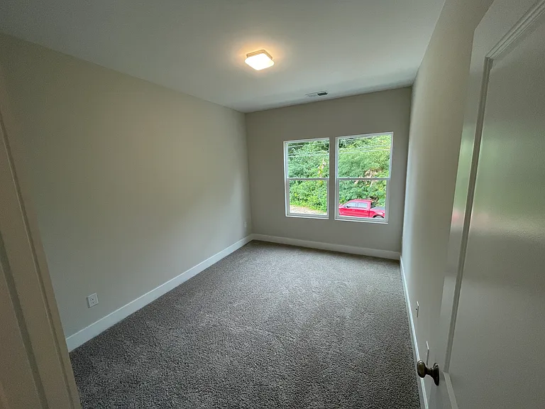 106 N Benjamine St — Photo 22
