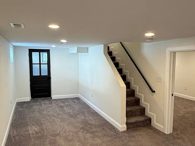 511 Riverside Rd — Photo 14