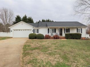 124 Watts Ct, Statesville, NC 28625