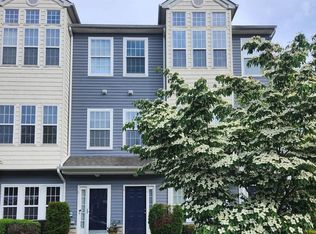 1 Fox Ct, Delanco, NJ 08075