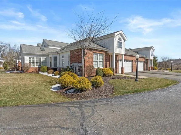 1404 Union Ct, Valencia, PA 16059