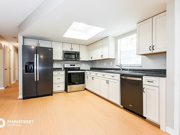 5th image of 2765 Liberty Ave
