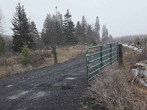 5th image of Upper Fords Creek Rd