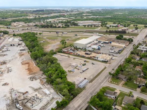 600 SW Loop 820, Fort Worth, TX 76115