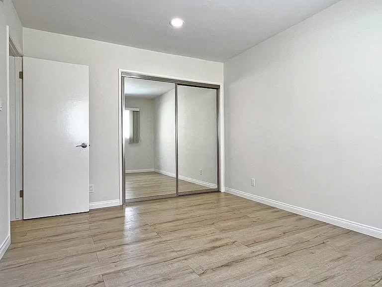 1701 Malcolm Ave #5 — Photo 12