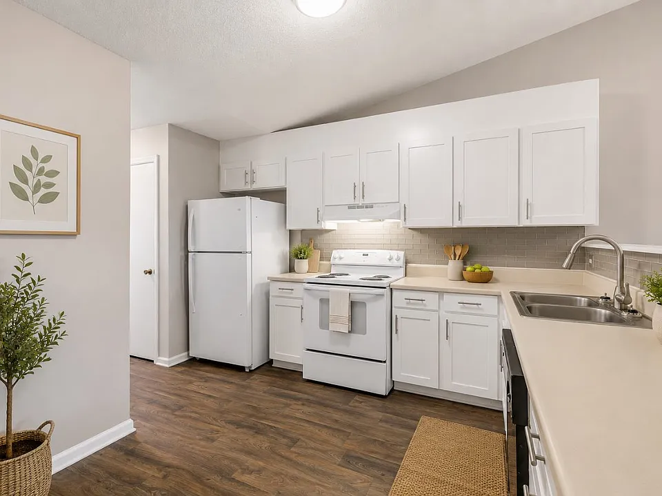Woodbrook Apartment Homes