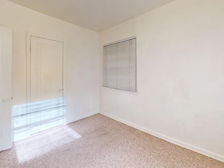 2525 S Clayton St — Photo 21