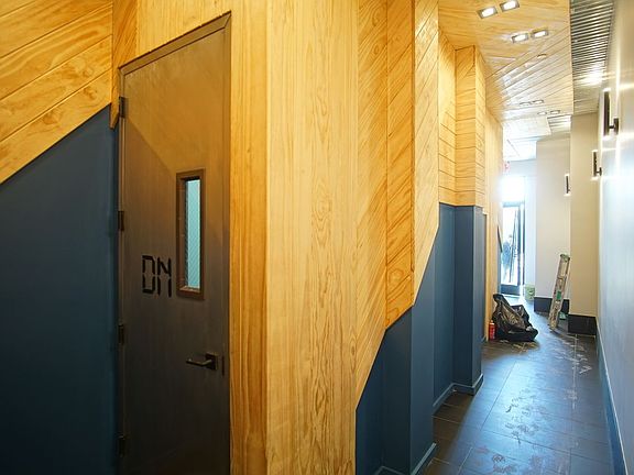 4th image of 378 Bedford Ave #5