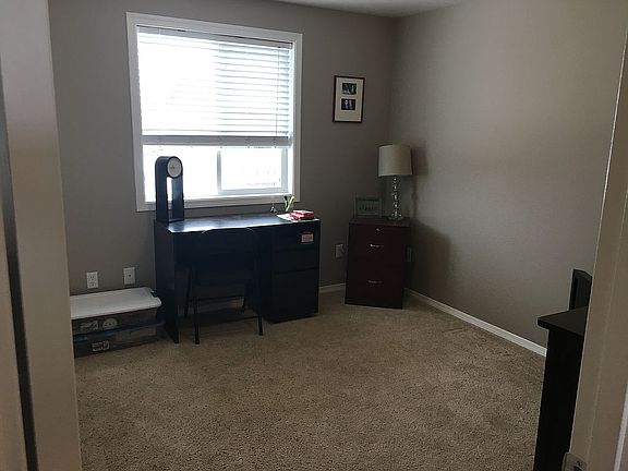 5th image of 104 N Glacier St