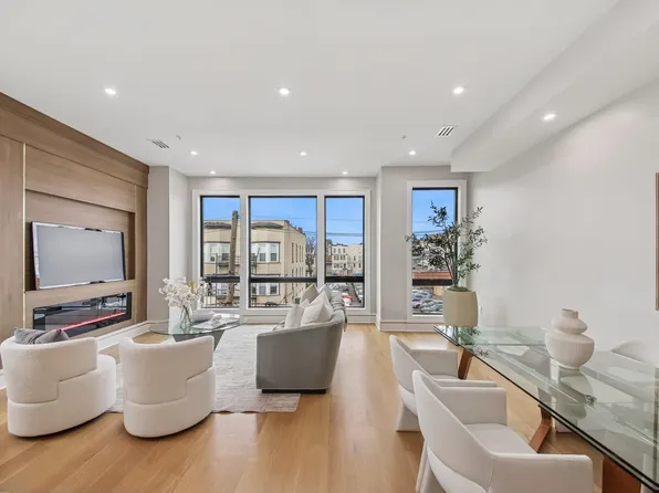 134 Hancock Avenue image 5 of 18