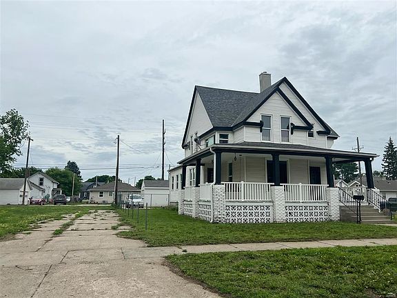 3rd image of 611 S 8th St