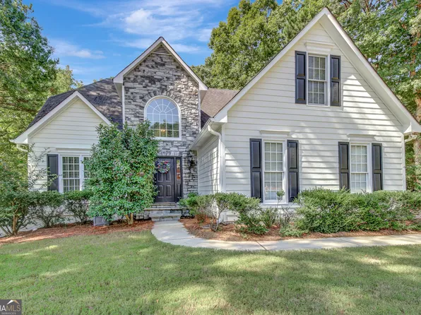 135 Cottage Cir, Fayetteville, GA 30215