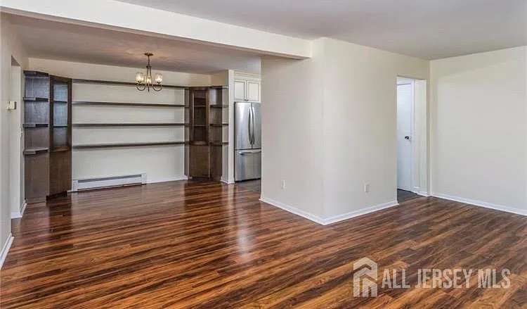 703 Cricket Ln — Photo 1