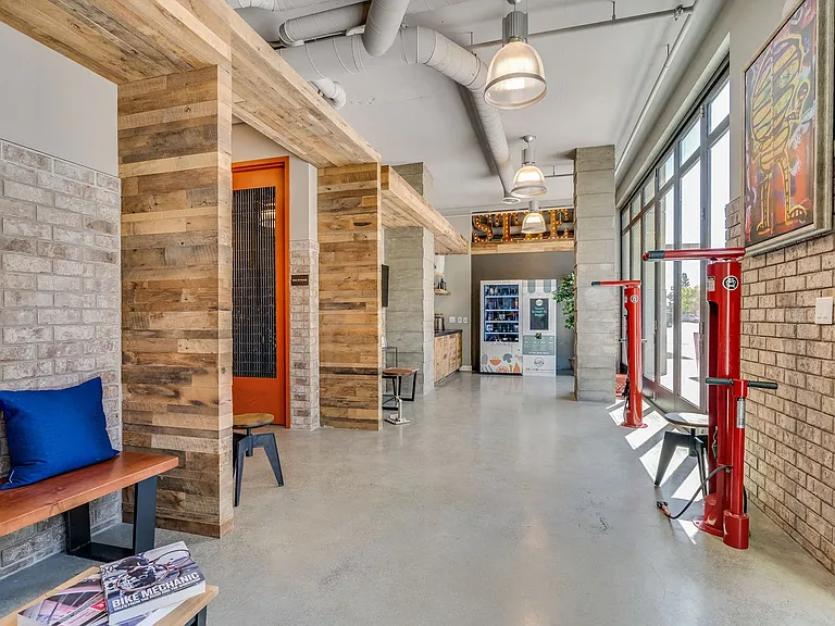 Bike repair lounge