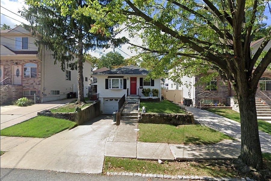1st image of 590 Woolley Ave