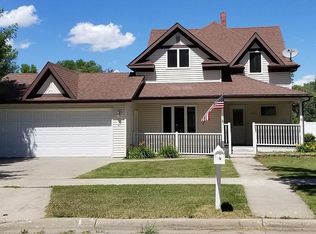 116 3rd St E, Halstad, MN 56548