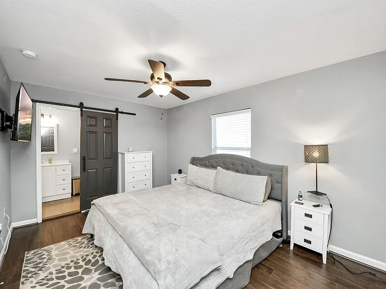 7032 Conley St — Photo 25