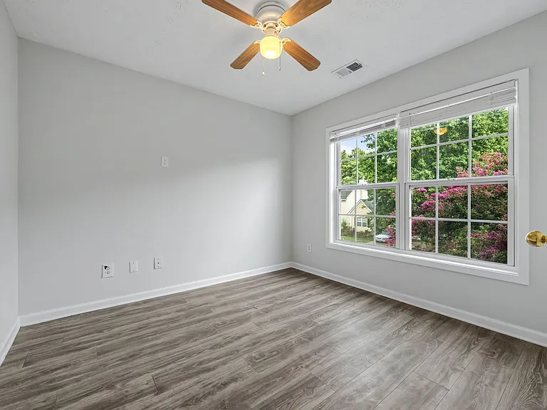 290 Clairidge Ln — Photo 21