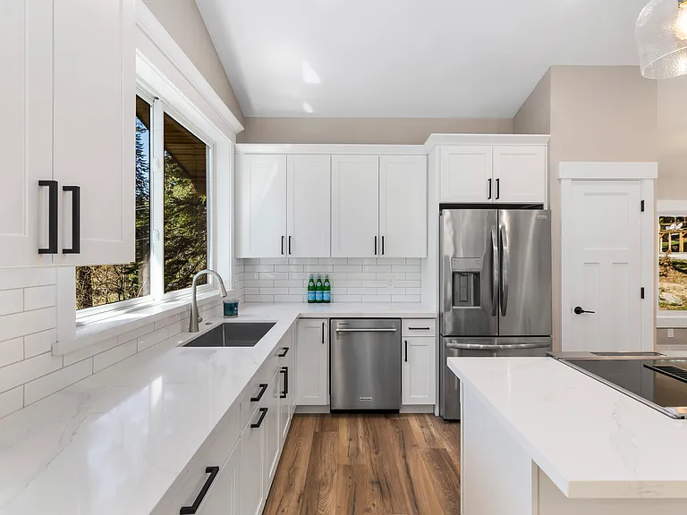 23 Byron Ln — Photo 6