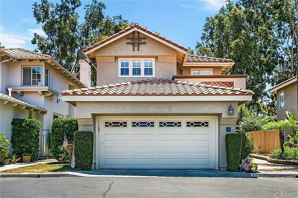 3 bed, 1723 sqft, $4,500 — Photo 1