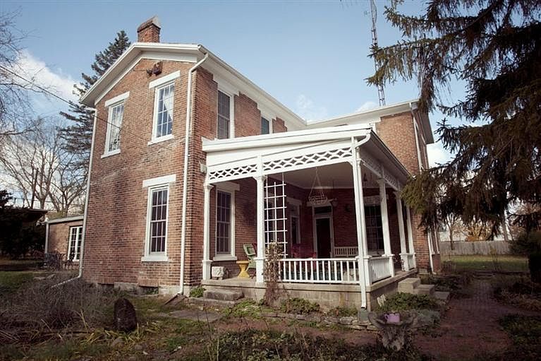 1st image of 120 Railroad St
