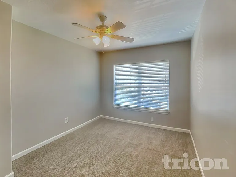 7392 Hoffner Dr — Photo 11