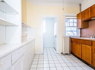 Dwight Apartments, Omaha, NE 68105