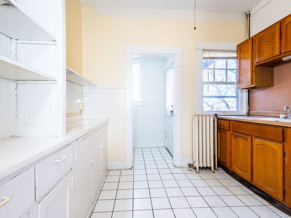 3205 Poppleton Ave #9