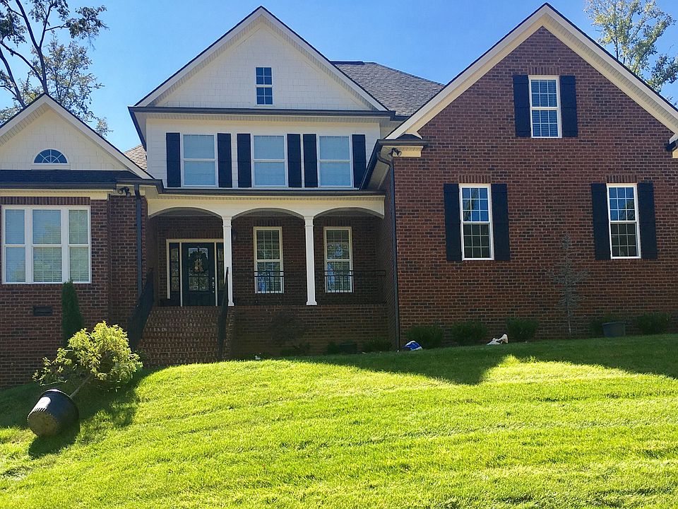 1st image of 619 Oak Cove Ln