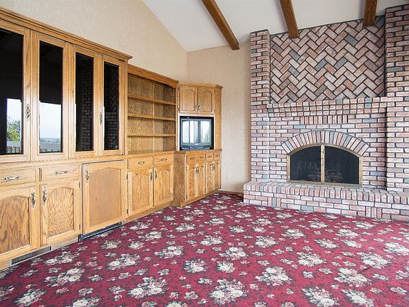2nd image of 1070 N Highland Dr