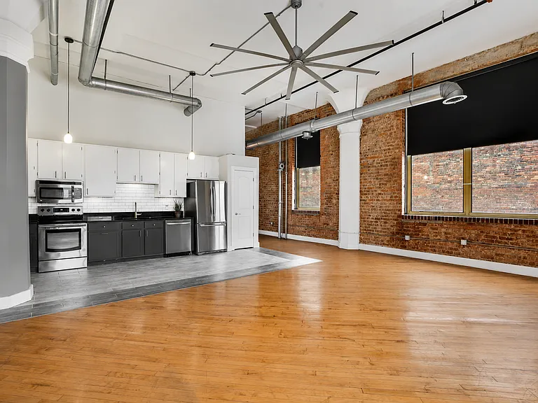87 Peachtree St SW #506 — Photo 4